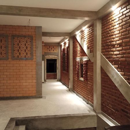 The Brick Wonder Hotel Habaraduwa Central Kültér fotó
