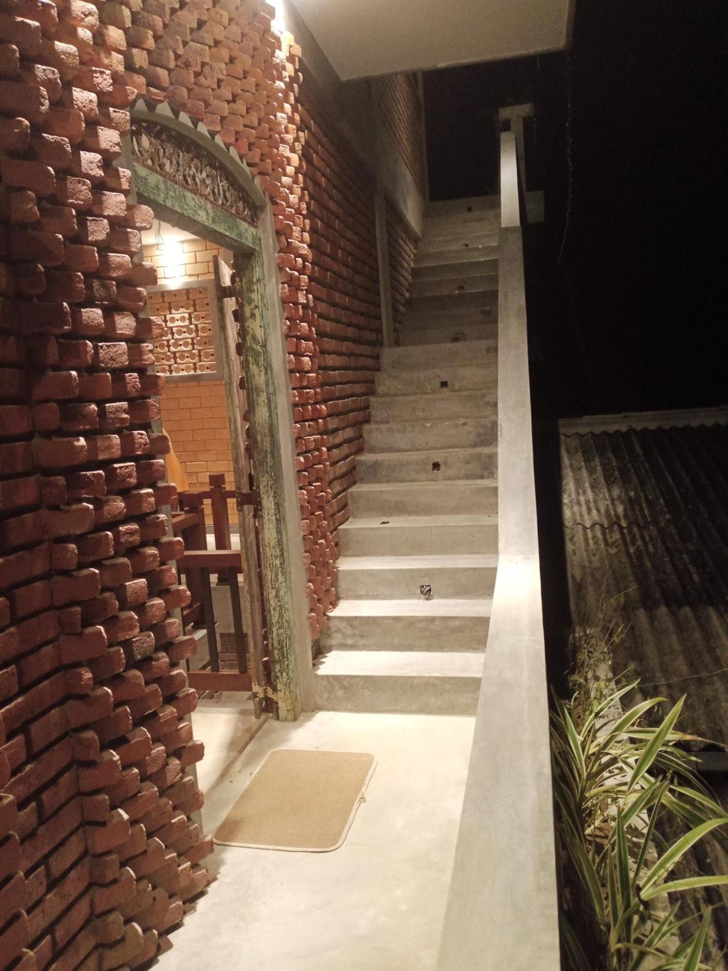 The Brick Wonder Hotel Habaraduwa Central Kültér fotó