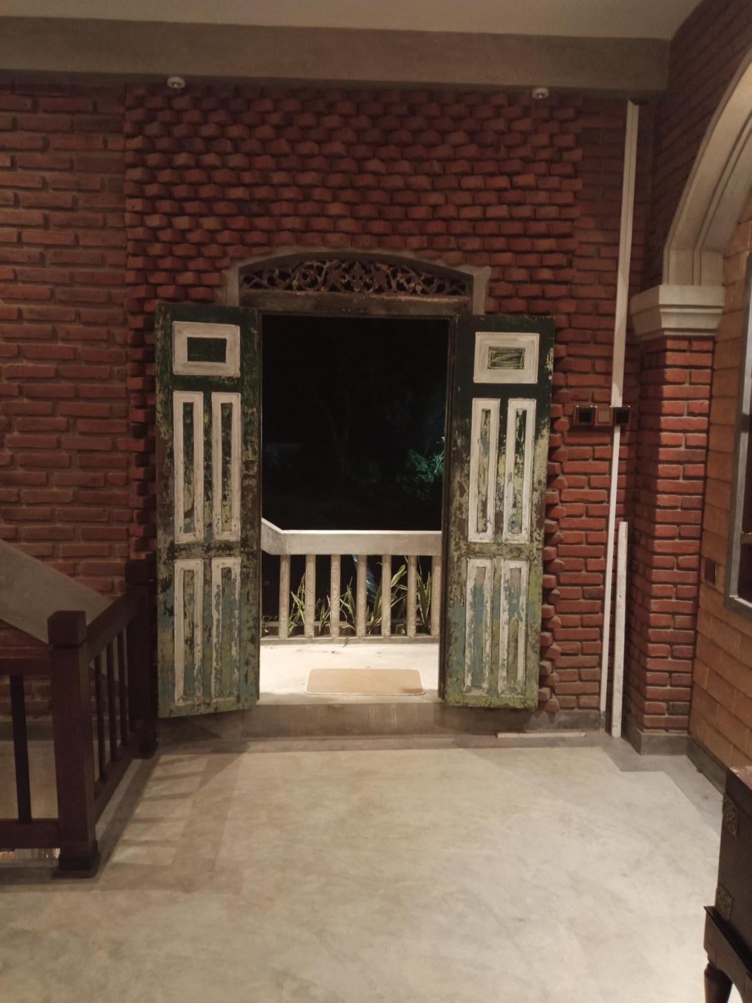 The Brick Wonder Hotel Habaraduwa Central Kültér fotó